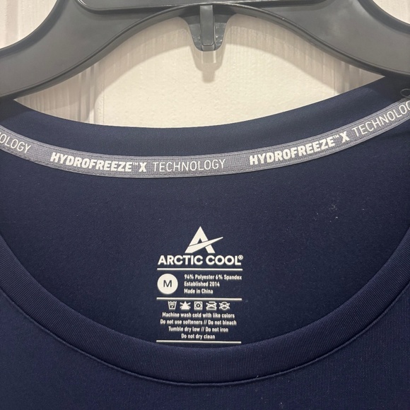 WOMEN'S ARCTIC COOL, 3/4 SLEEVE TOPS (3). M. NEW. - Picture 3 of 6